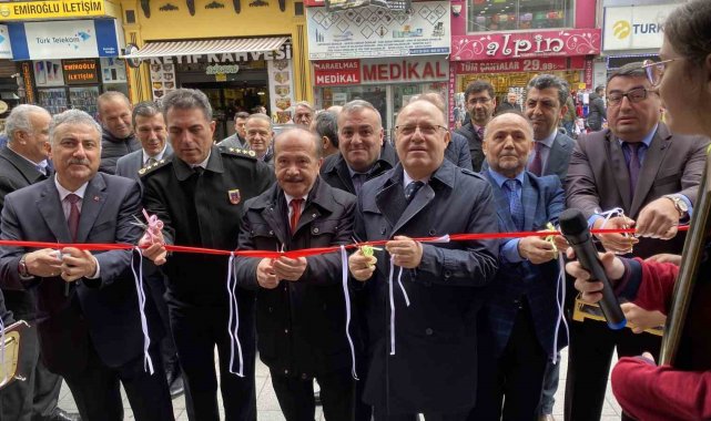 Kardeş okul için sergi açıldı