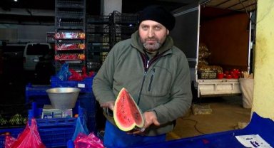 Karpuz tezgahlarda yerini aldı: Kilosu 20 ile 35 lira arasında değişiyor