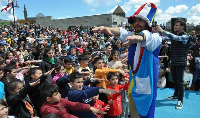 Kars'ta Çocuk Şenliği düzenlendi