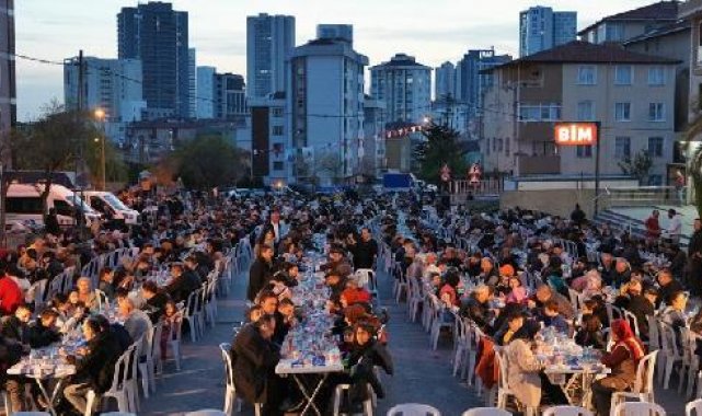 Kartal'da sokak iftarı düzenlendi
