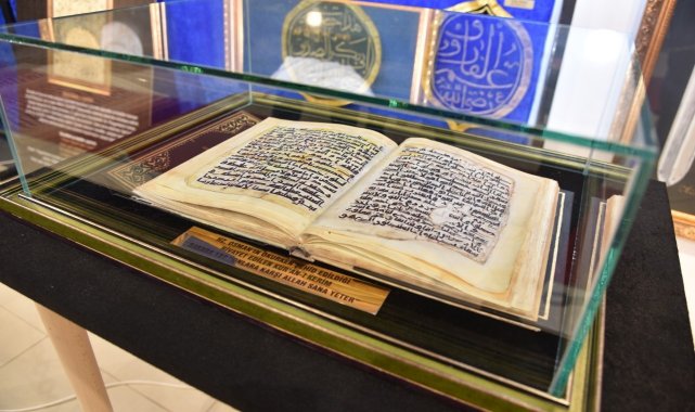 Kartepe'de kutsal emanetler sergisi açıldı