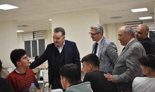 Kaymakam Odabaş, pansiyon öğrencilerinin iftar sofrasına konuk oldu