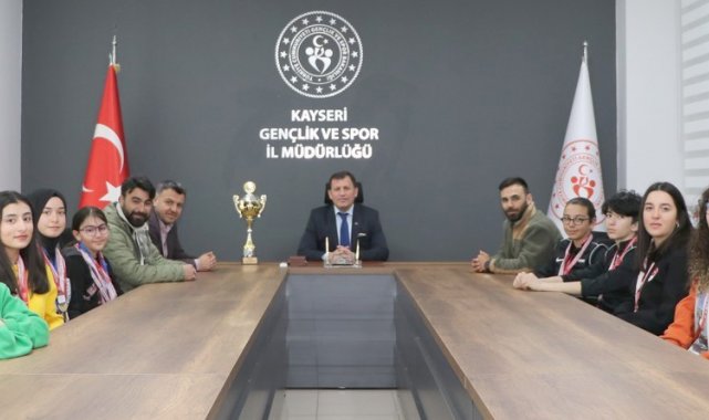 Kayseri Snowboard takımı madalyaları topladı