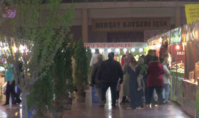 Kayseri Yöresel Ürünler ve Bahçe Botanik Fuarı ziyaretçilerini ağırlamaya devam ediyor
