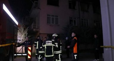 Kayseri'de 2 katlı binada yangın