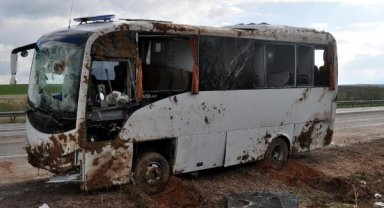 Kayseri'de cezaevi nakil aracı devrildi: 1 mahkum öldü, 13 yaralı