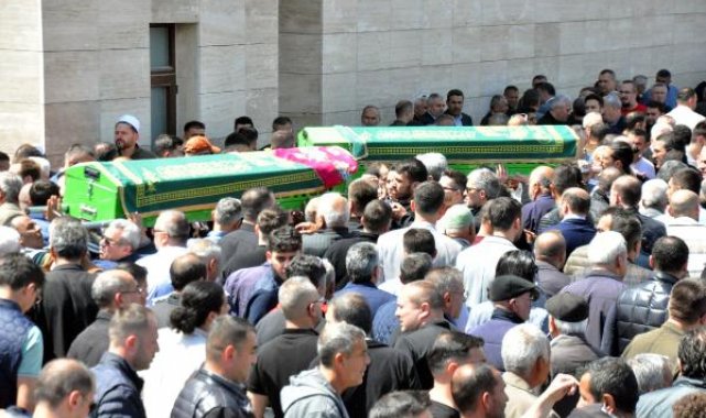 Kazada ölen İlkay ile dedesi son yolculuklarına uğurlandı