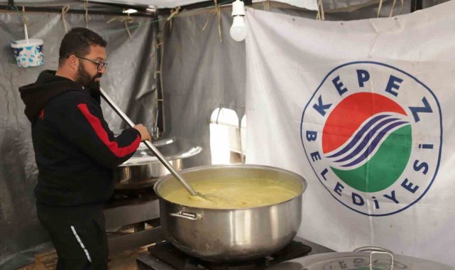 Kepez'in sahra mutfağı deprem bölgesinden ayrılmadı
