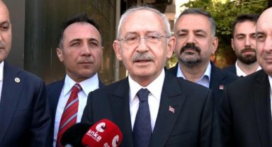 Kılıçdaroğlu, 'Memur Teoman'ı evinde ziyaret etti