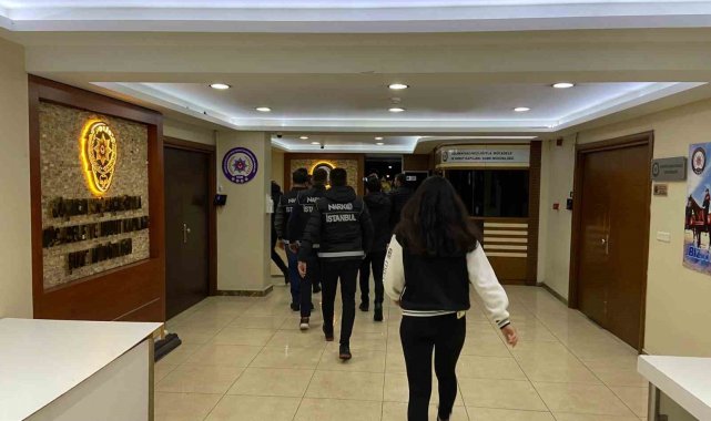 Kırmızı bültenle aranan uyuşturucu baronu Ürfi Çetinkaya ile 5 suç örgütü üyesi İstanbul Emniyet Müdürlüğüne getirildi