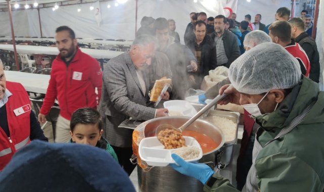 Kızılay Hakkari'de iftar çadırı açtı