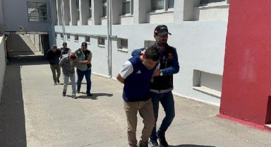 Kokain alırken yakalandılar, biri 'Haberim yok' diğeri 'Emanet' dedi