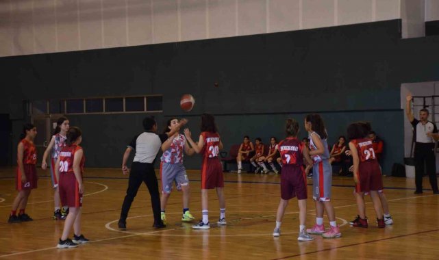 Küçük devlerin basketbol şampiyonası Muğla'da başladı
