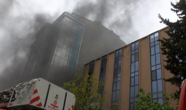 Küçükçekmece'de tekstil atölyesinde yangın -