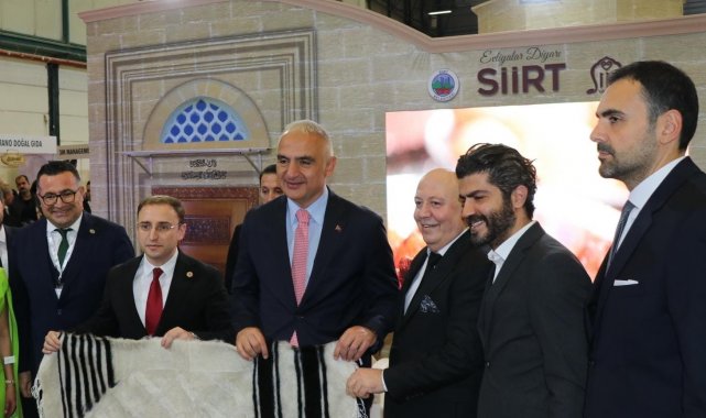 Kültür ve Turizm Bakanı Mehmet Nuri Ersoy Siirt standında incelemelerde bulundu