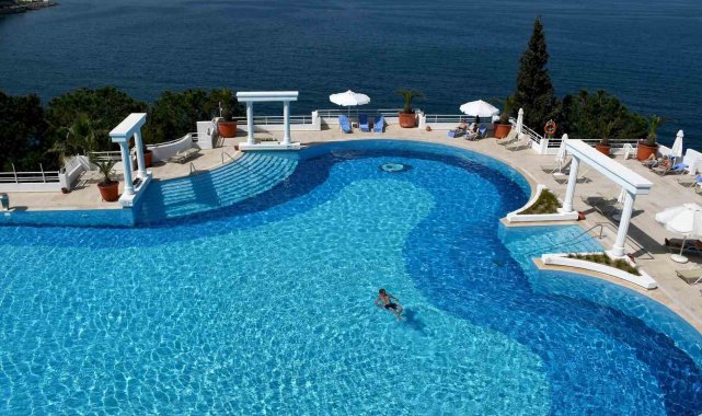 Kuşadası otellerinde bayram rezervasyonlarında doluluk oranı yüzde 70'e ulaştı