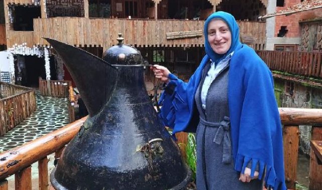 Kuşlara ekmek atmaya giden kadın, araç çarpmasıyla öldü