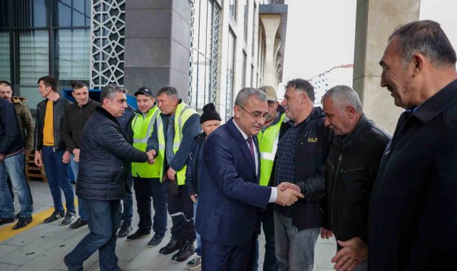 Kütahya Belediyesi'nin deprem bölgesine yardımları devam ediyor