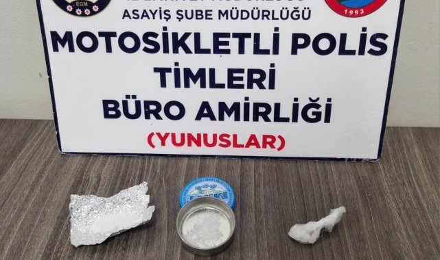 Kütahya'da bir kişinin üzerinde uyuşturucu madde ve kesici alet ele geçirildi