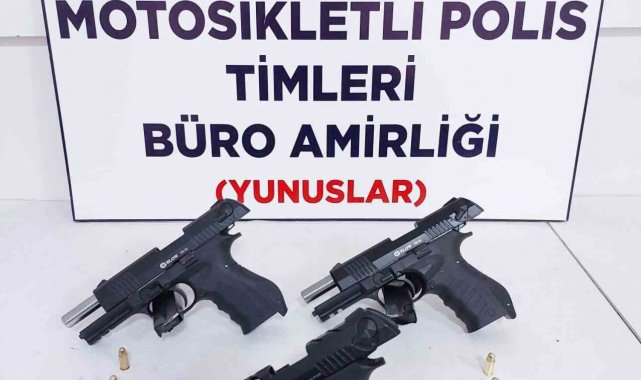 Kütahya'da Yunus Timlerince 3 ruhsatsız tabanca ele geçirildi
