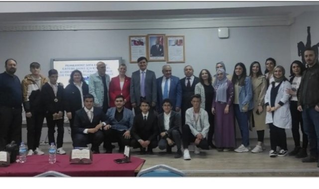 KÜTSO Mesleki Teknik ve Anadolu Lisesinde şiir okuma yarışması