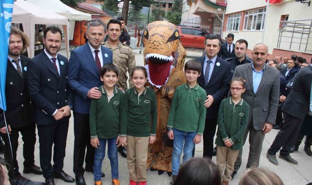 Lise öğrencilerinin kurduğu bilim müzesi, ilkokul öğrencilerine ışık tutacak