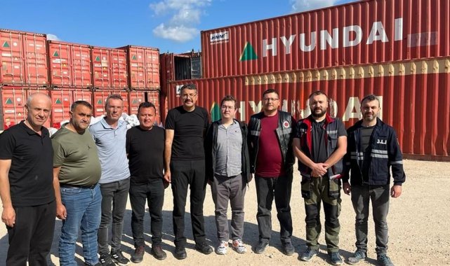 Maden işçileriyle bayramlaştı