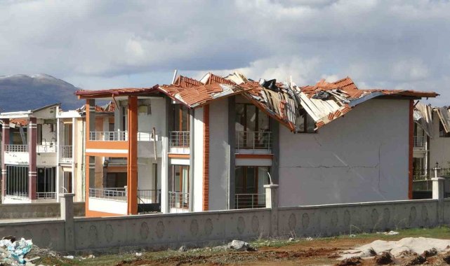 Malatya'da depremin vurduğu milyonluk 65 villa harabeye döndü