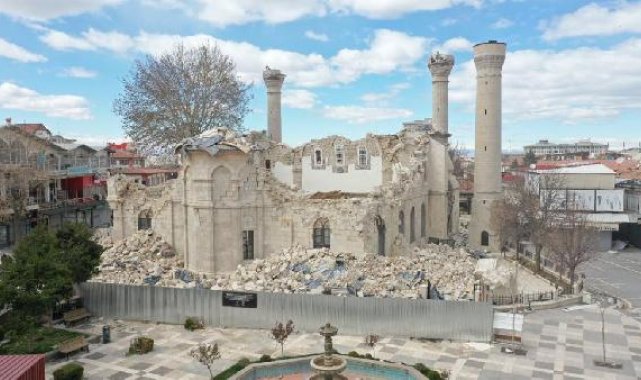 Malatya'da enkazın yüzde 68'i kaldırıldı