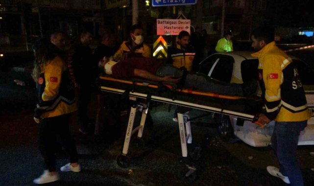 Malatya'da iki otomobil çarpıştı: 2 yaralı