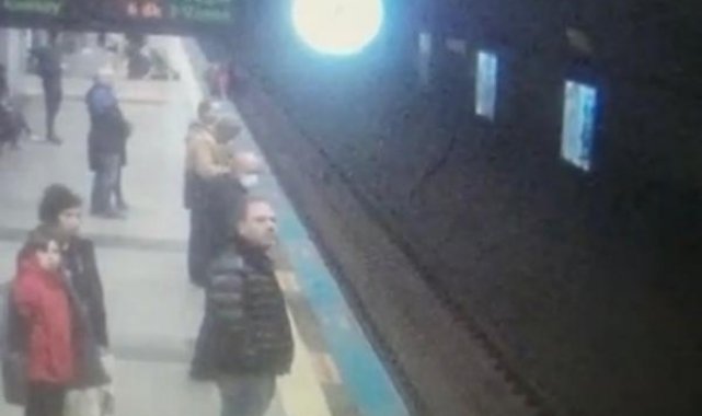 Maltepe'de metro raylarına atlayan üniversiteli yaralandı