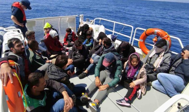 Marmaris'te 18 düzensiz göçmen kurtarıldı