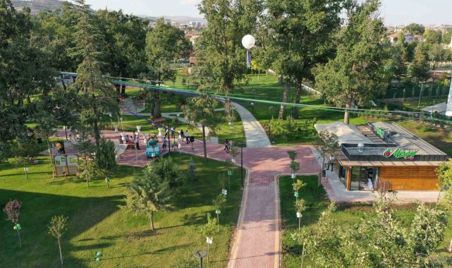 Meram Bağı baharla birlikte kapılarını yeni sezon için açtı