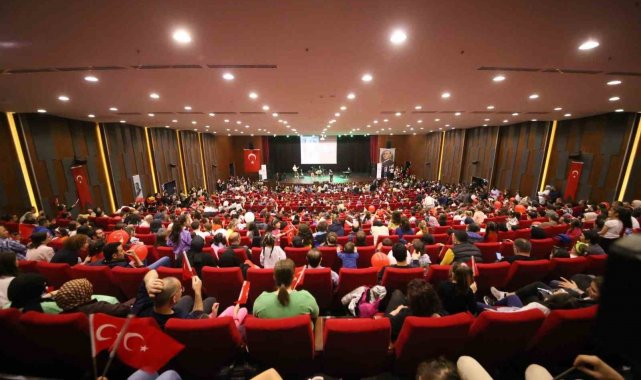 Merkezefendi'de çocuklar 23 Nisan'da doyasıya eğlendi