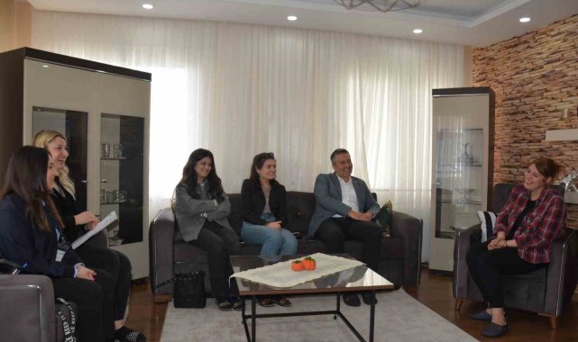 Mersin'de kurs merkezlerindeki 2 bin 200 öğrencinin velisi ziyaret edildi