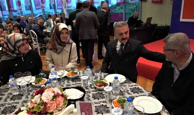 MHP Bursa'daki depremzedelerle iftar sofrasında buluştu