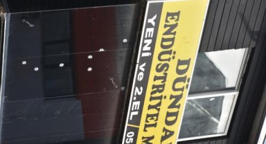 Motosikletli maskeli saldırganlar işyerlerine ateş açtı: 3 yaralı 