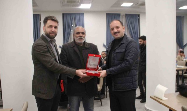 Müdür Özbey'den gençlik ve spor ailesi iftar yemeği