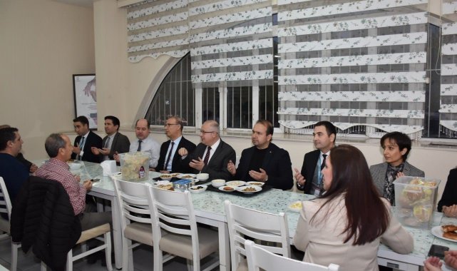 Müdür Şenkul, nöbetçi sağlık personelleriyle iftarda buluştu