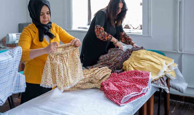 Muğla Olgunlaşma Enstitüsü'nden depremzede çocuklara bayramlık sürprizi