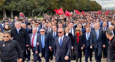 Muharrem İnce'den Anıtkabir'e ziyaret