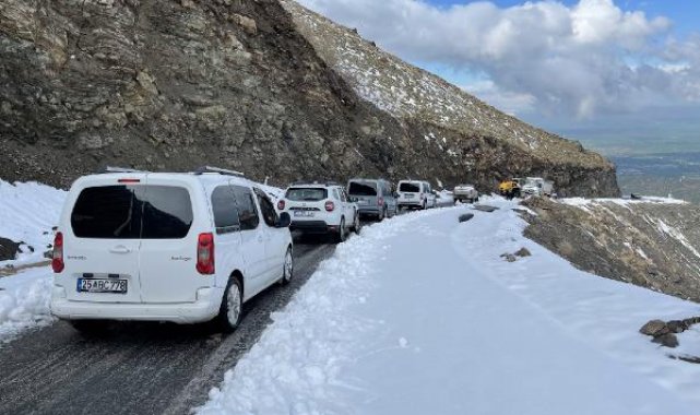 Muş'ta kar yağışı; 31 yerleşim yolu kapandı
