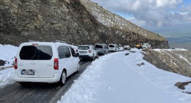 Muş'ta kar yağışı; 31 yerleşim yolu kapandı