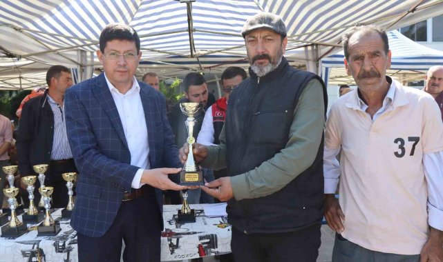 Nazilli'de rahvan at yarışı geleneği bozulmadı