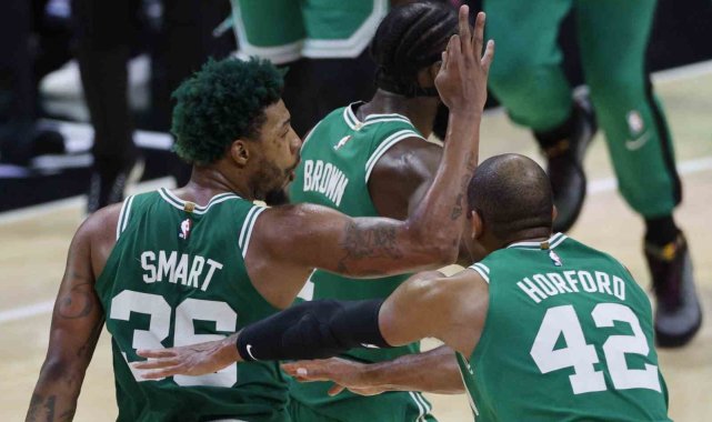 NBA'de Boston Celtics, konferans yarı finaline yükseldi