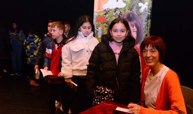 Nilüfer'de çocuklar kitabını okudukları yazarla buluştular