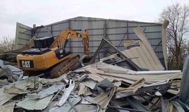 Nilüfer'de kaçak fabrikalar yıkıldı