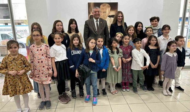 Nilüfer'de kursiyerlerin ebru sergisi