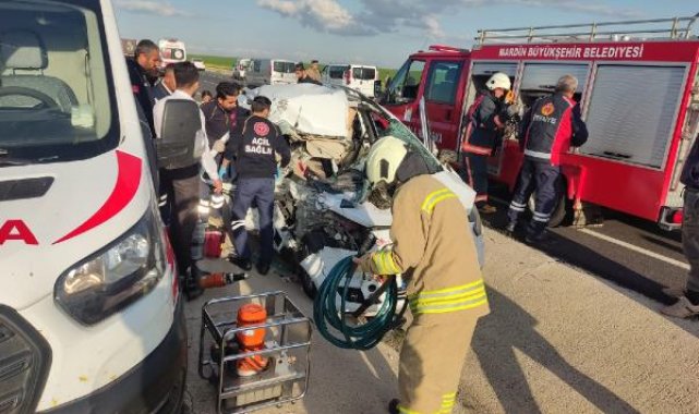Nusaybin'de hafif ticari araç ile TIR çarpıştı: 1 ölü, 3 yaralı