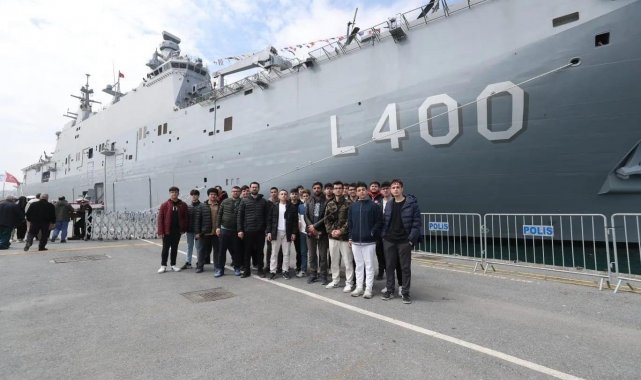 Öğrenciler TCG Anadolu'ya hayran kaldı